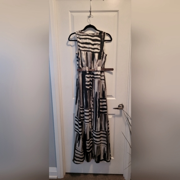 Costa Blanca Sleeveless V-Neck Maxi Dress Cream Black Striped S: Small - Picture 4 of 7